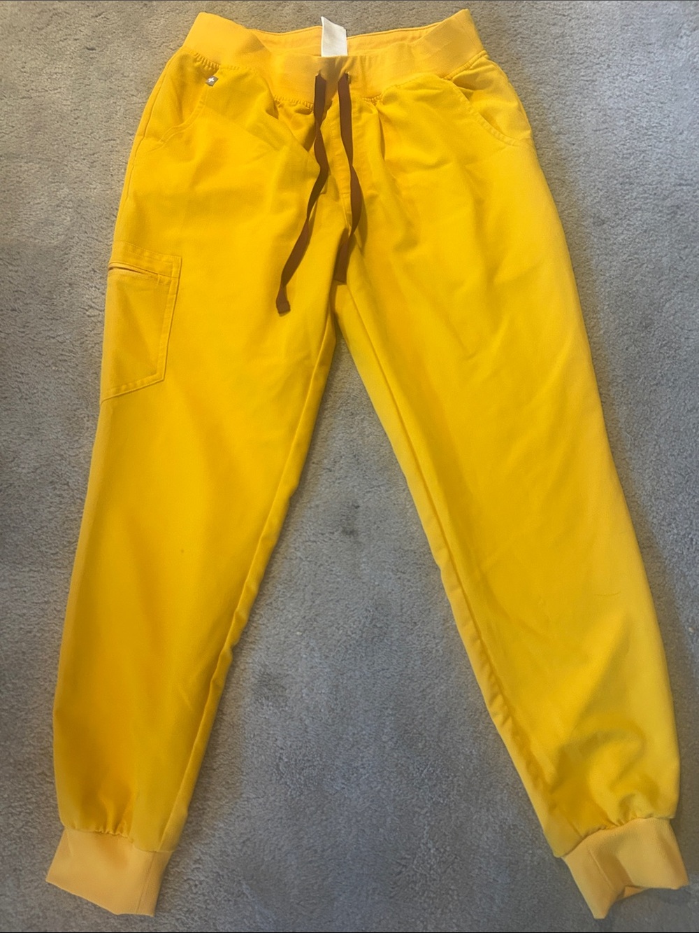 Figs joggers size medium Emergency Yellow